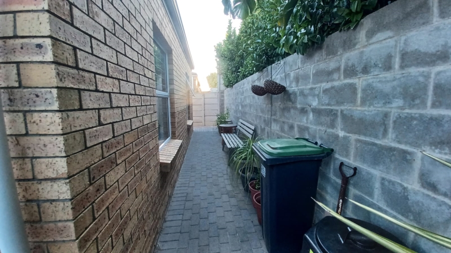 3 Bedroom Property for Sale in Protea Heights Western Cape